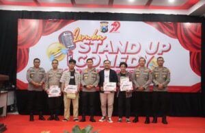 Hari Bhayangkara Ke-79, Kapolres Bojonegoro Tertawa Dengarkan Kritikan Komika dalam Lomba Stand-Up Comedy
