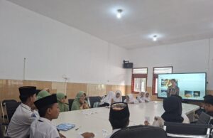 Disperpusip Bojonegoro Gandeng Pengajar Asal Amerika untuk Beri Pelatihan Bahasa Inggris Bagi Pelajar