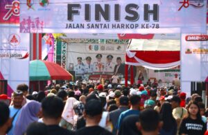 Diikuti Ribuan Warga, Jalan Santai Penutup Rangkaian Acara Hari Koperasi Ke-78 di Bojonegoro Berlangsung Meriah