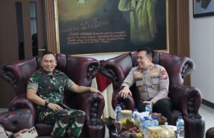 Tingkatkan Sinergitas TNI-Polri, Kapolres Bojonegoro Kunjungan Silaturahmi ke Makodim 0813