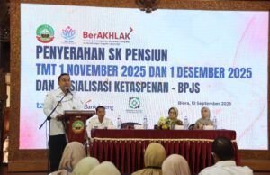 Sebanyak 44 PNS Terima SK Purna Tugas Dari Bupati Blora
