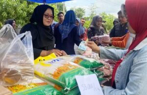 DPMPTSP Bekerja Sama dengan DP4 Blora Gelar Pasar Murah untuk Pengunjung Mall Pelayanan Publik