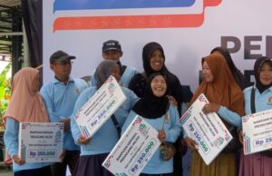 Ratusan Pedagang Mlijo Terima Bantuan Modal Usaha dari Pemkab Bojonegoro
