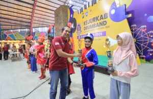 Pelajar Bojonegoro Unjuk Bakat di Kejurkab Drumband 2025