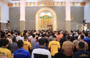 Polres Bojonegoro Gelar Shalat Gaib untuk Korban Banjir dan Longsor di Aceh, Sumut, dan Sumbar
