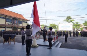 Peringati Hari Ibu ke-97, Polwan Polres Bojonegoro Pimpin Seluruh Rangkaian Upacara