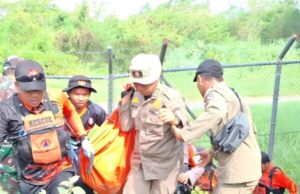 BPBD Bojonegoro dan Tim Gabungan Evakuasi Anak Korban Tenggelam di Embung