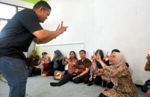 Wujudkan Pendidikan Inklusif, Dispusip Bojonegoro Gelar Kelas Bahasa Isyarat