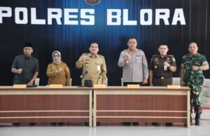 Bupati Arief Minta Perbaikan Jalan Dikebut Sebelum Mudik