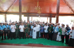 Tangis Haru Sambut Kepulangan Haji Blora ke Kampung Halaman, Bupati Blora Doakan Jadi Haji yang Mabrur