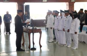 Bupati Bojonegoro Lantik 5 Kepala Desa PAW, Dorong Percepat Pembangunan Desa untuk Sejahterakan Masyarakat