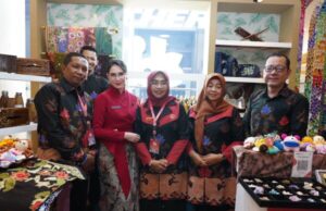 Kenalkan Produk Lokal, Dekranasda Bojonegoro Ikuti Pameran HUT Ke-46 Dekranas di Makassar