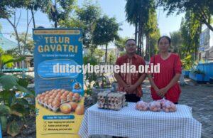 Fasilitasi Penjualan Telur GAYATRI, Disnakkan Bojonegoro Buka Stand di Halaman Kantor Tiap Jumat
