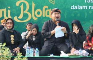 Tradisi Sedekah Bumi Blora Berhasil Kumpulkan 15.540 Bungkus Sega Berkat