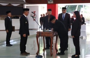 Bupati Bojonegoro Lantik Kepala Sekolah dan Pejabat Fungsional, Dorong Terus Tingkatkan Kualitas Pendidikan