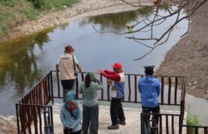 Melihat Keunikan Geosite Kedung Lantung, Sumber Rembesan Minyak Bumi di Sugihwaras-Bojonegoro