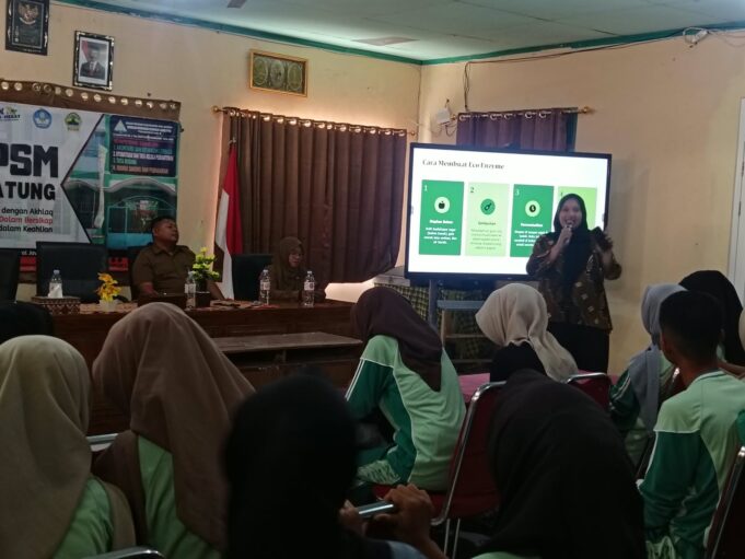 ECOGENZ PSM Kolaborasi Perhutani dan UIN Walisongo Ajak Santri Rawat Bumi dan Wujudkan Sekolah Nol Sampah