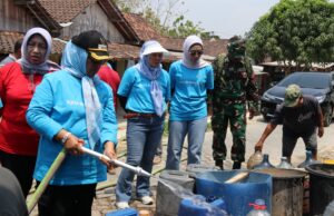 Aksi Hebat Alumni SMAN 1 Blora, Kucurkan 148 Tangki Air, Wabup Sri Setyorini Angkat Topi
