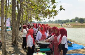 Lomba Memasak Nasi Goreng Meriahkan Perayaan HUT Ke-81 RI di Desa Ngradin-Padangan