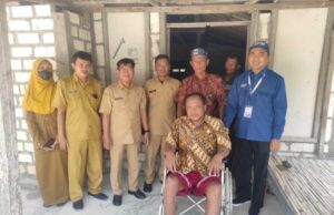 Senyum Sholeh Baidawi Penyandang Disabilitas Dapat Bantuan Kursi Roda, Kini Lebih Mudah Beraktivitas
