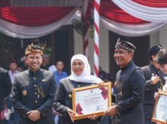 Bupati Bojonegoro Raih Penghargaan Pembina Siskamling Terbaik Tingkat Provinsi Jatim